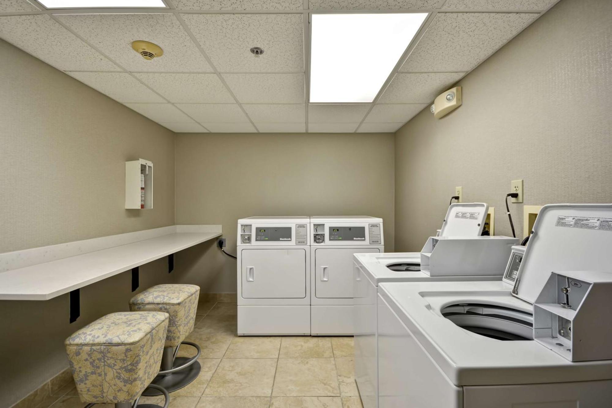 Homewood Suites Durham-Chapel Hill I-40 Экстерьер фото